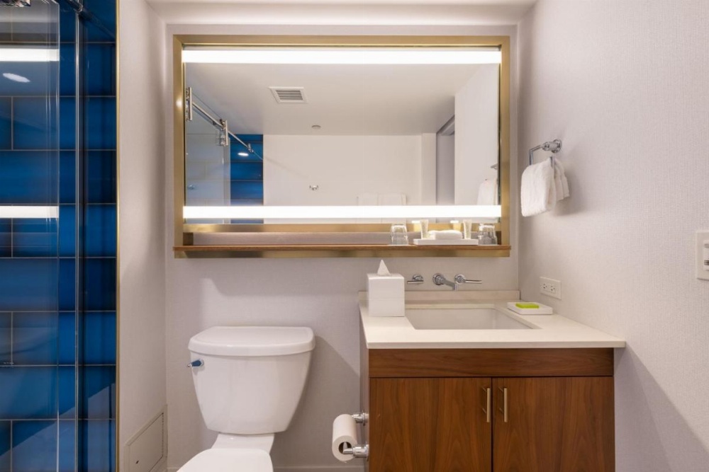 Le Méridien Essex Chicago Main image