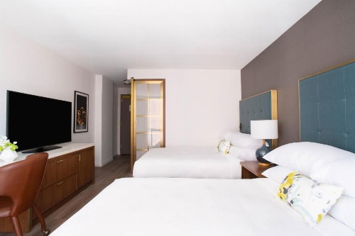 Le Méridien Essex Chicago image 4